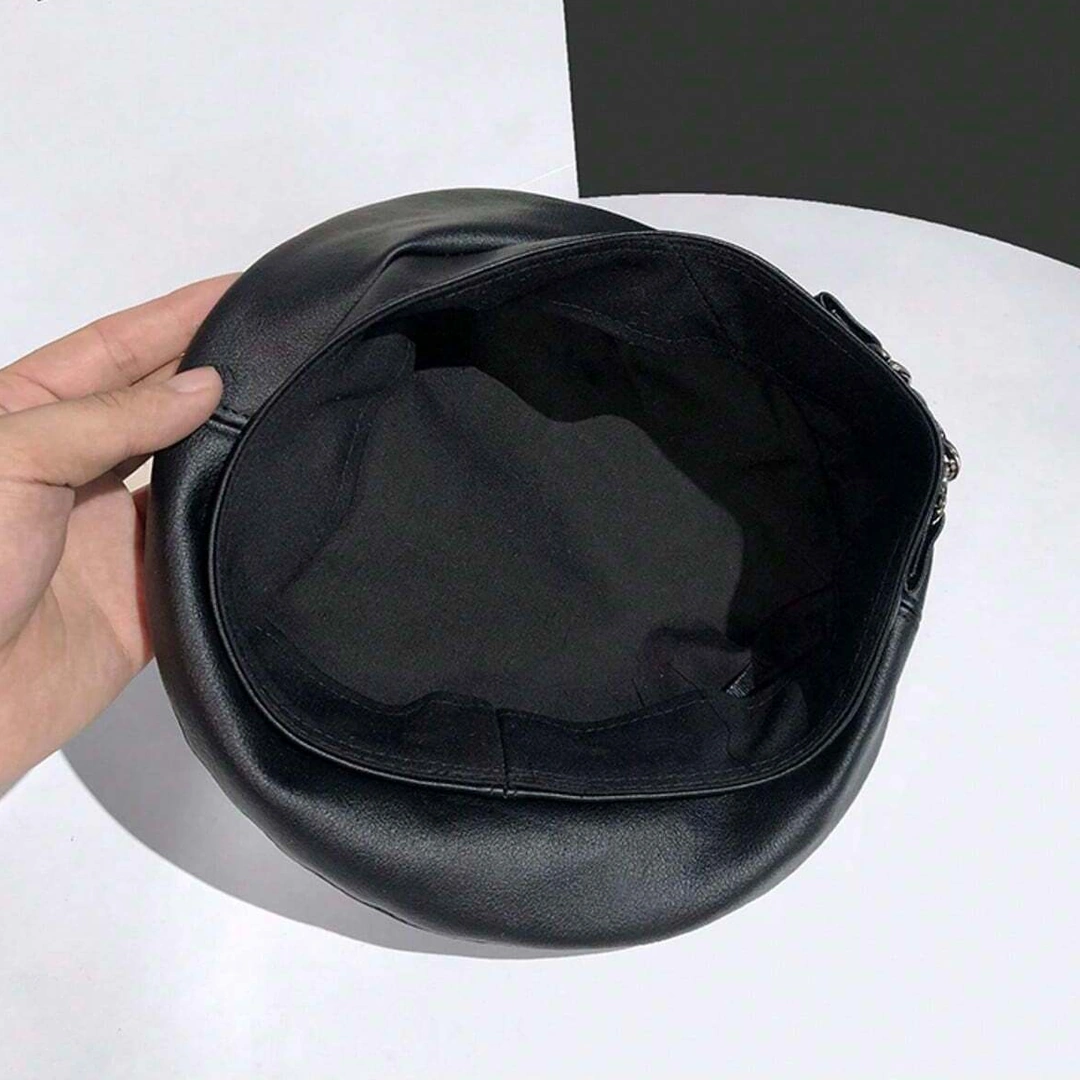 Béret Militaire Noir Femme en Cuir Synthétique avec Chaîne – Image 4