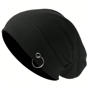 Bonnet Beanie Noir Orné d’un Anneau Métallique