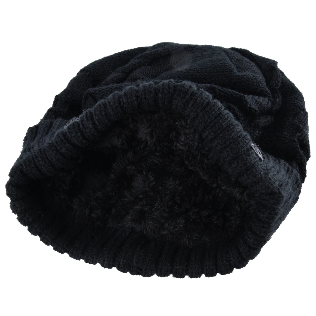 Bonnet Noir Tricoté Motif Têtes de Mort – Image 4