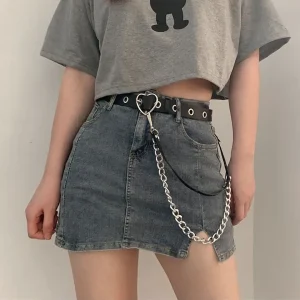 Ceinture en Cuir Femme Boucle à Cœur Métallique et Chaîne