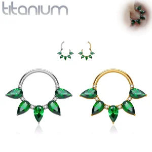 Clicker Titane à 5 Marquises de Zirconiums Émeraude