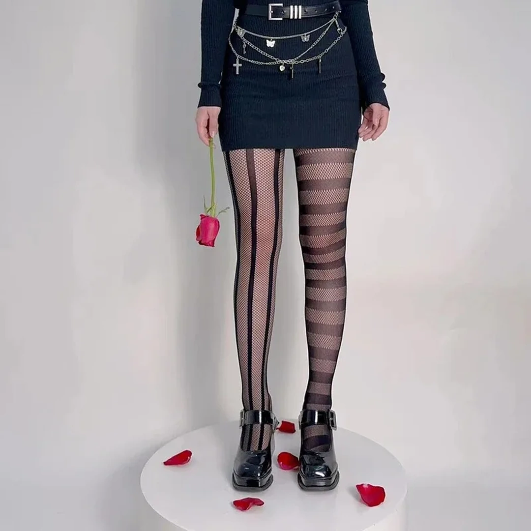 Collants Résille Noirs à Rayures Asymétriques – Image 6