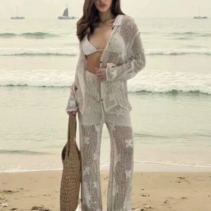 L&rsquo;ensemble pantalon et veste en crochet