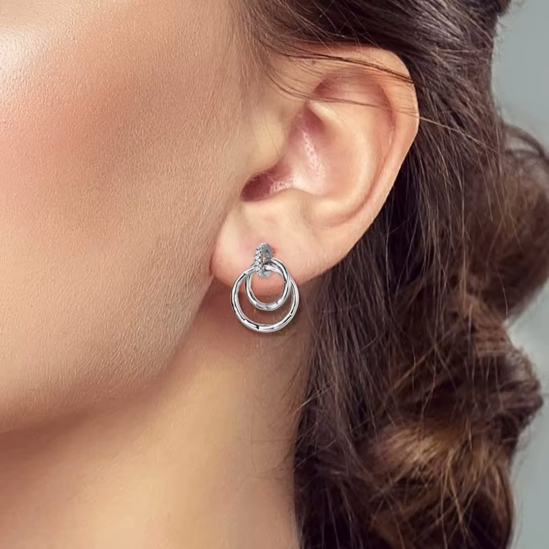Boucles d’oreilles Triple Anneaux Entrelacés en Argent 925 – Image 3