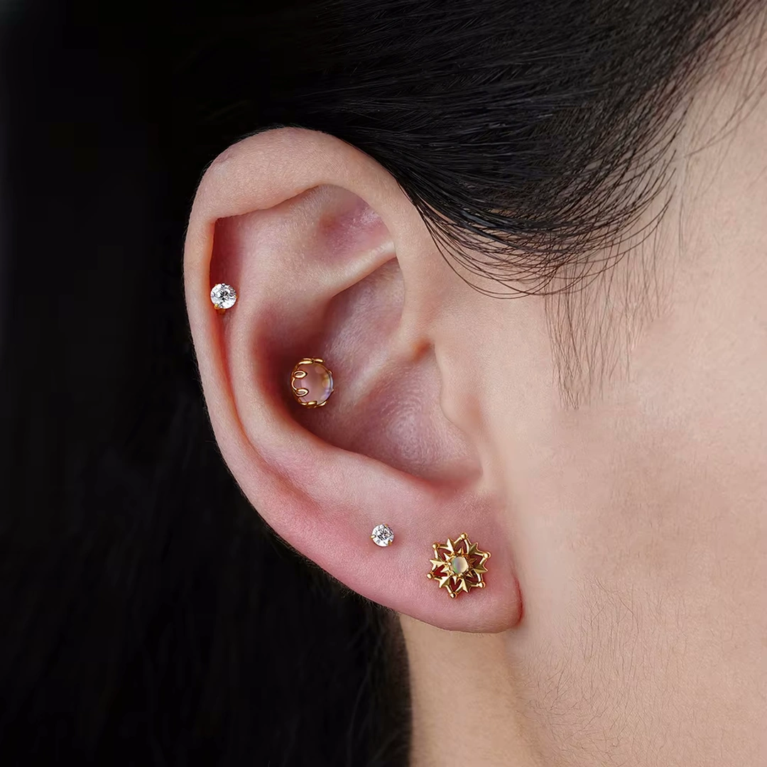 Piercing Labret Titane à Opale CZ Sertie d’une Couronne – Image 3