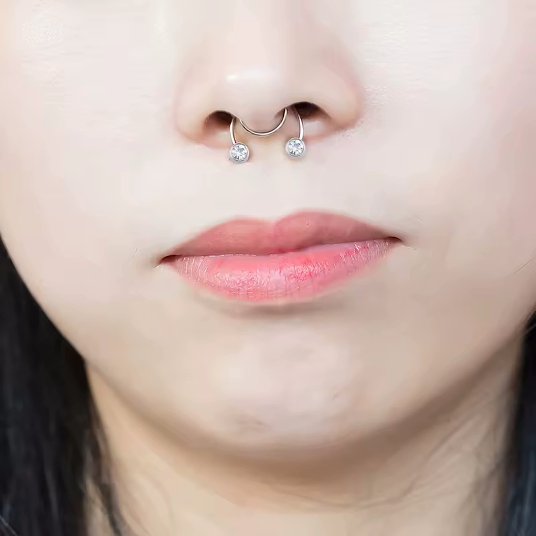 Faux Piercing Septum à Zircons Noirs ou Blancs, Serti Clos – Image 6