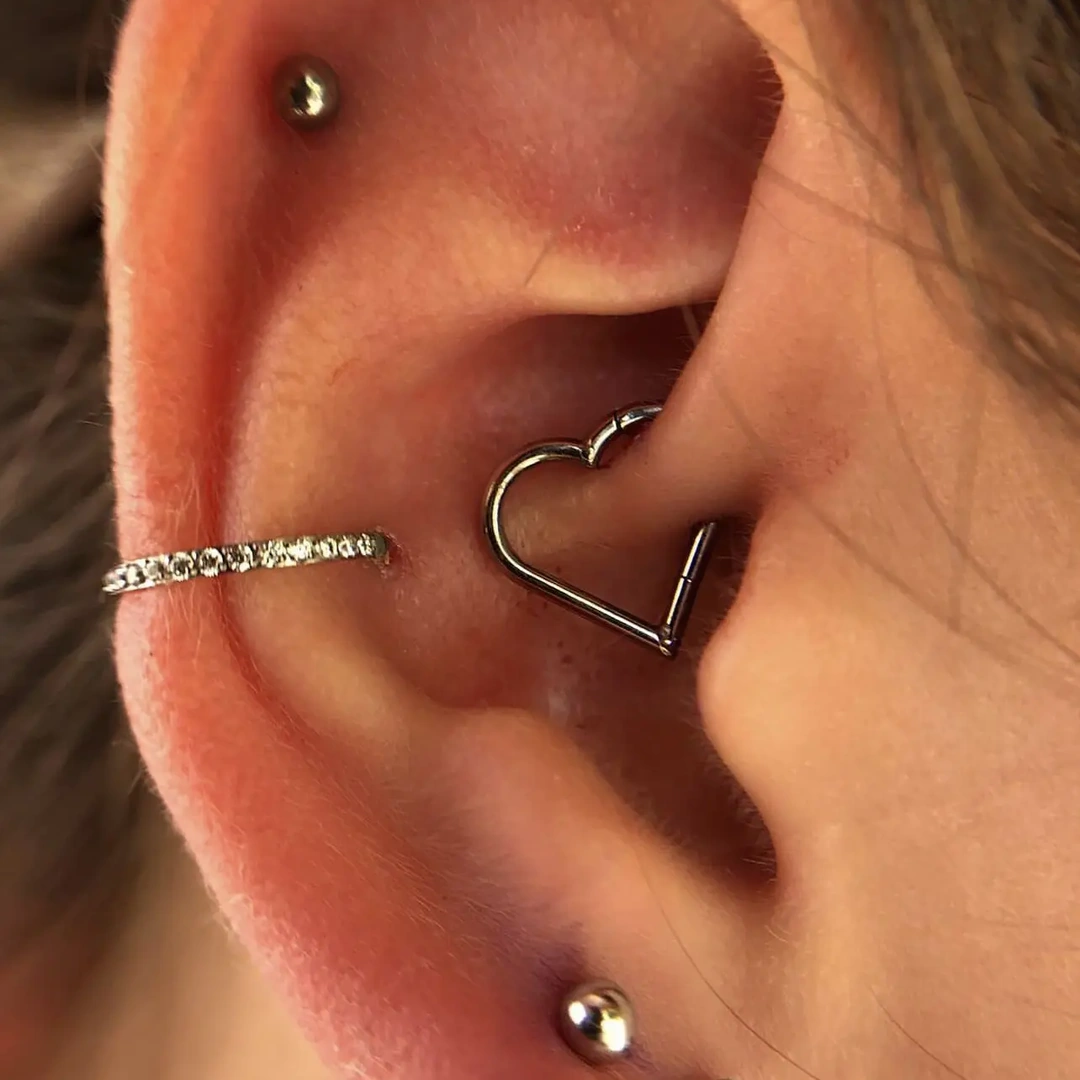 Piercing Cœur Clicker en Titane – Noir, Doré ou Argenté – Image 5