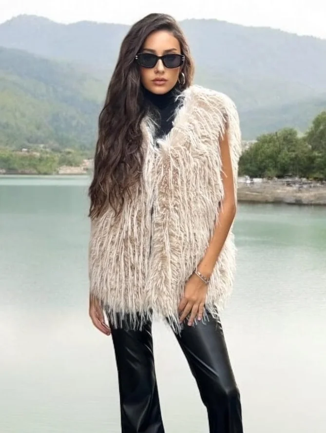 Gilet sans manches à poils – Image 2