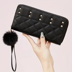 Grand Portefeuille Femme en Cuir Matelassé avec Rivets & Pompon