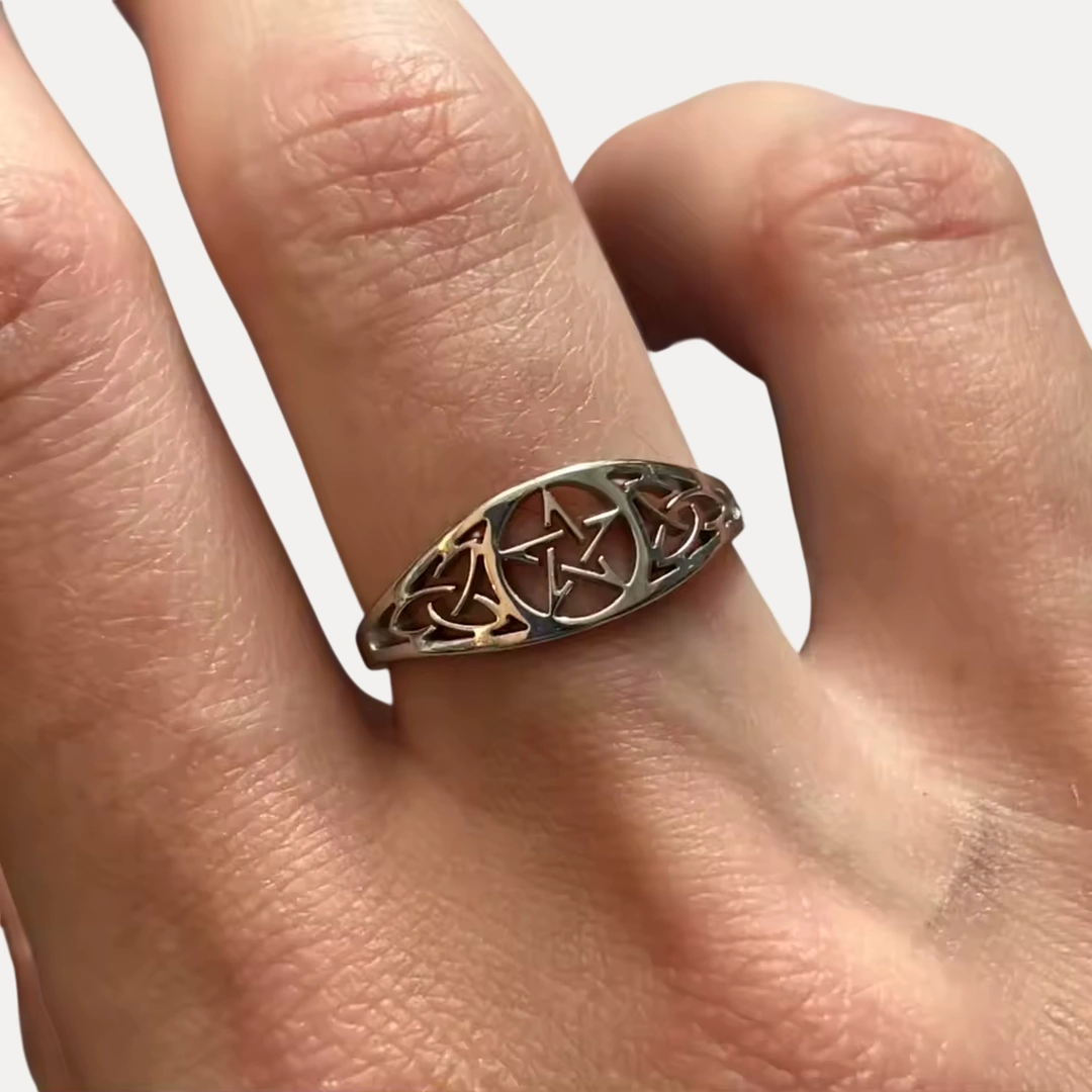 Bague Ajourée Pentacle et Nœuds de la Trinité – Image 4