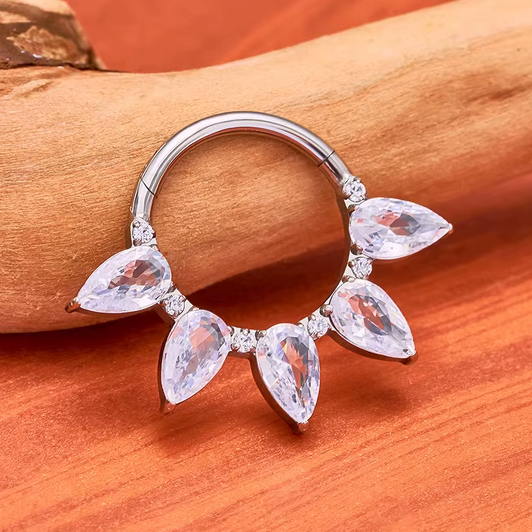 Clicker Titane à 5 Marquises de Zirconiums Étincelants – Image 4