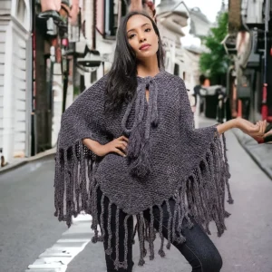 Poncho et ses longues franges