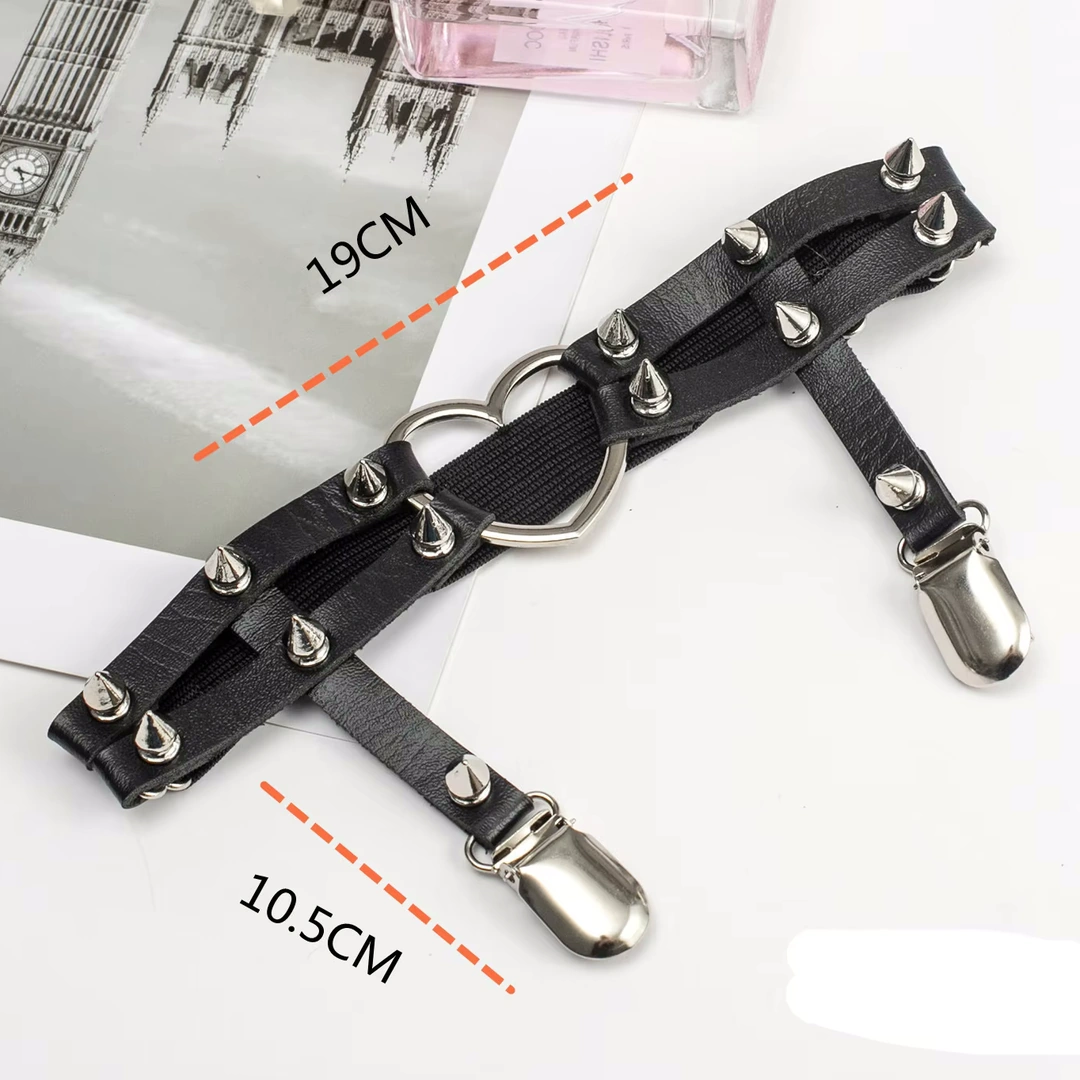 Jarretière Cuir Clouté avec Cœur Métallique & Clips pour Bas – Image 5