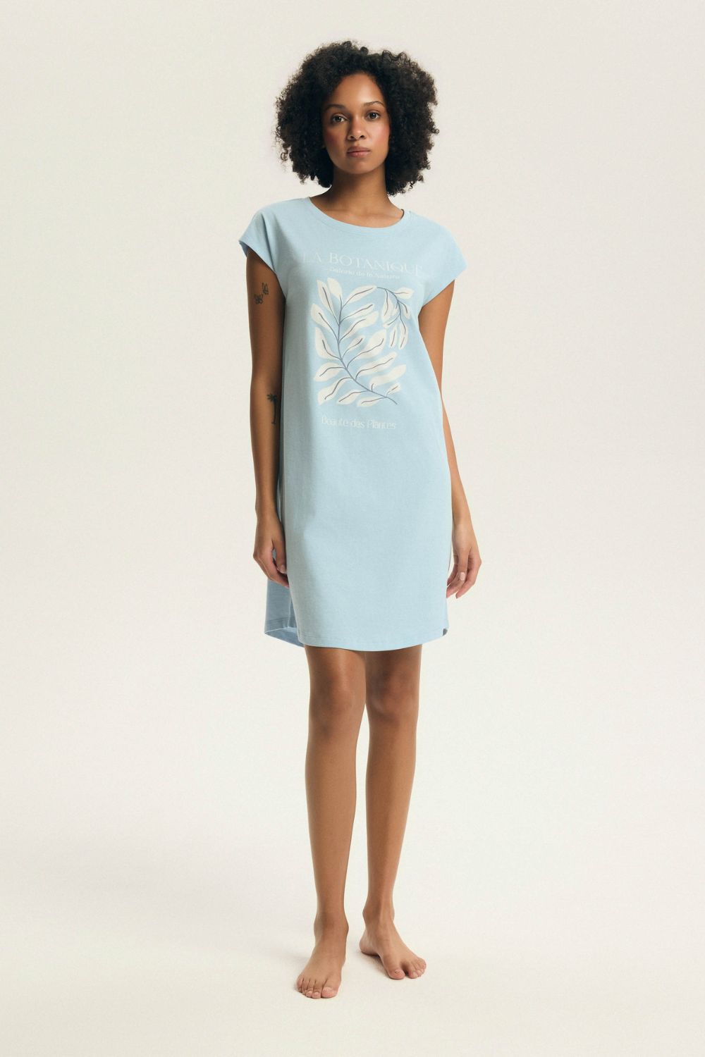 Chemise de nuit bleue – Image 3