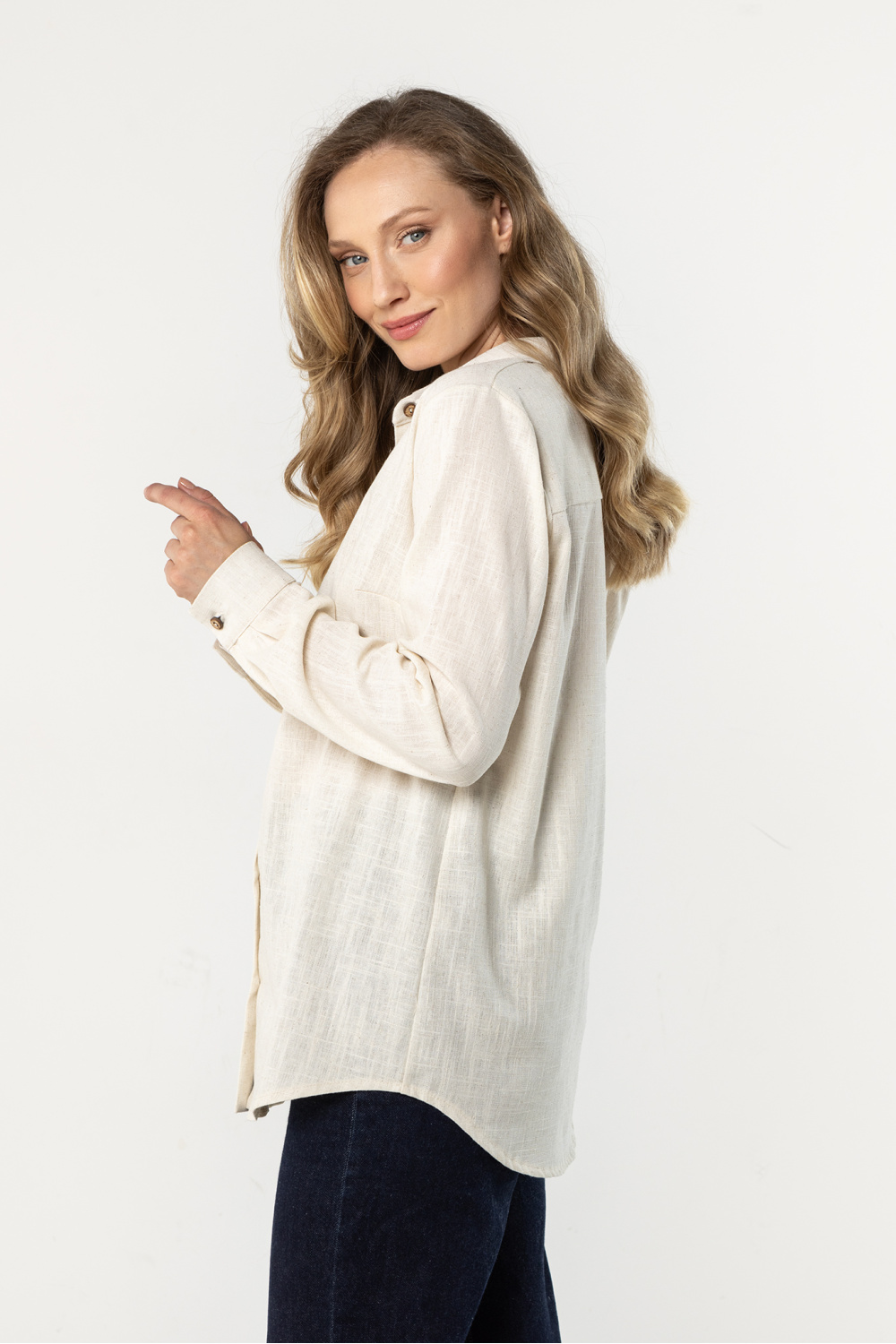 Chemise manche longue beige – Image 3