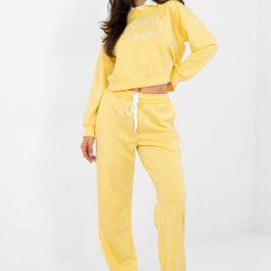 Ensemble jaune