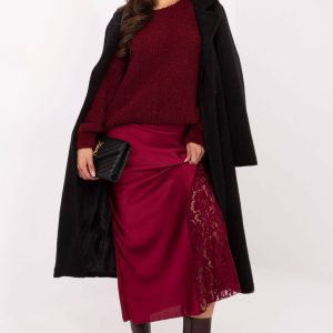 Jupe en dentelle rouge