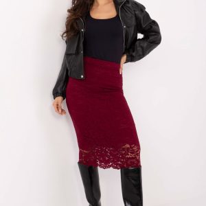 Jupe en dentelle rouge