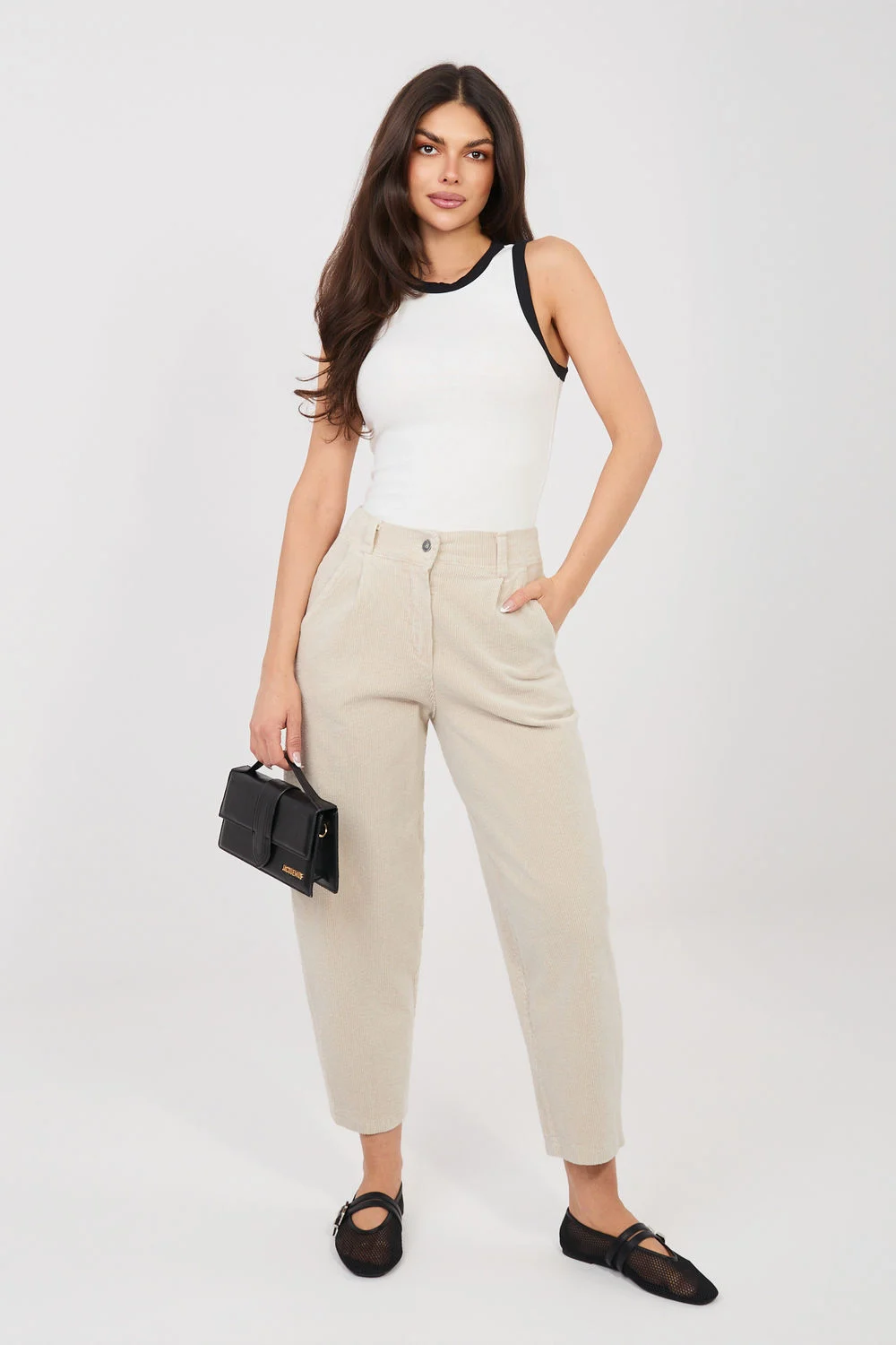 Pantalon en velours côtelé beige – Image 2