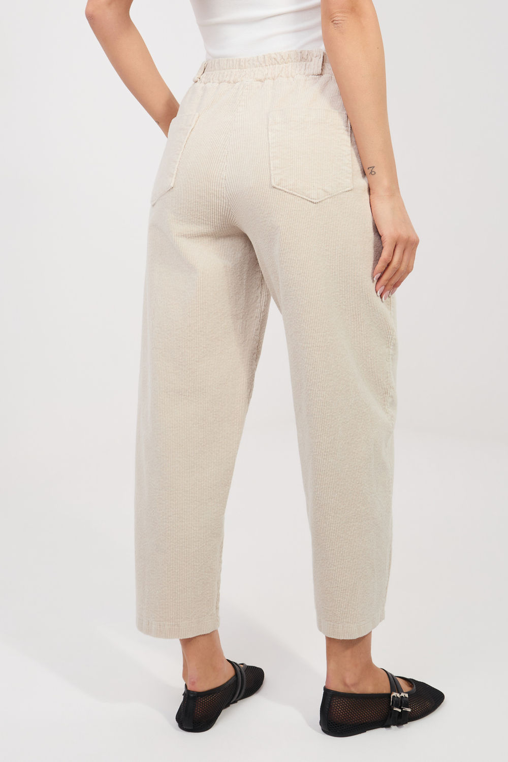 Pantalon en velours côtelé beige – Image 5