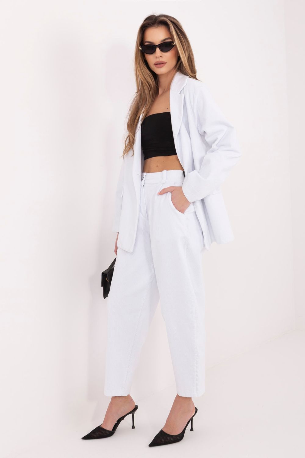 Pantalon en velours côtelé blanc – Image 3