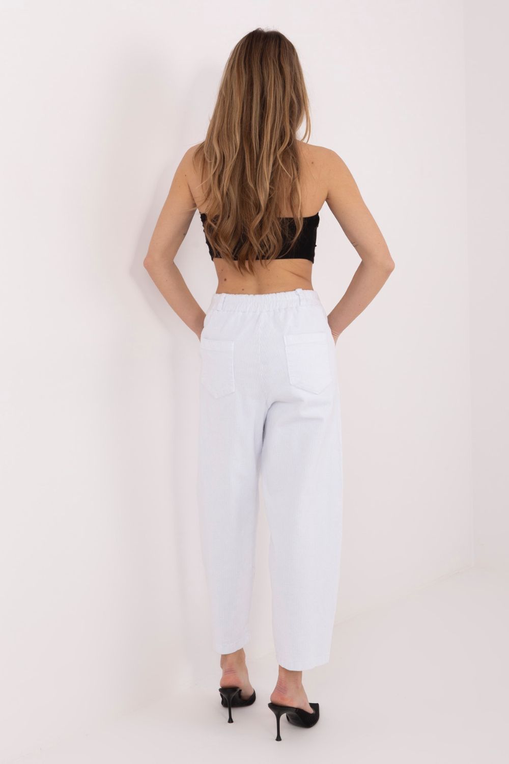 Pantalon en velours côtelé blanc – Image 4