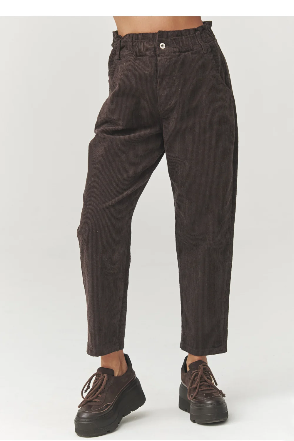 Pantalon en velours côtelé brun – Image 2