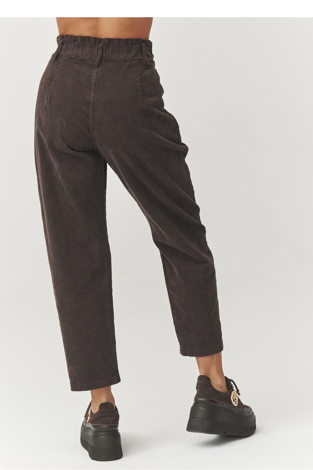 Pantalon en velours côtelé brun – Image 4