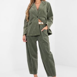 Pantalon en velours côtelé vert