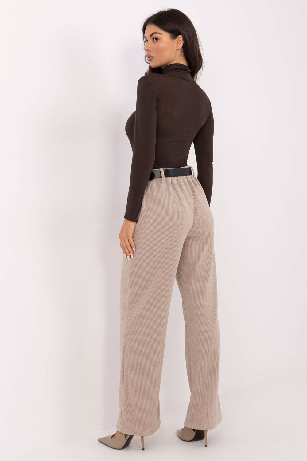 Pantalon en velours côtelé beige – Image 4